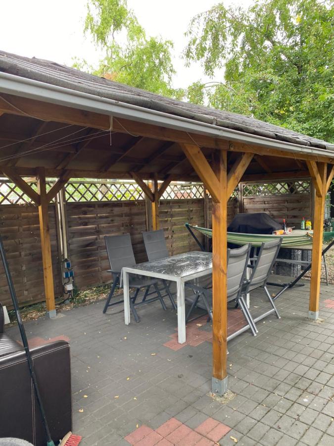 Palms Zimmer Frechen Luaran gambar